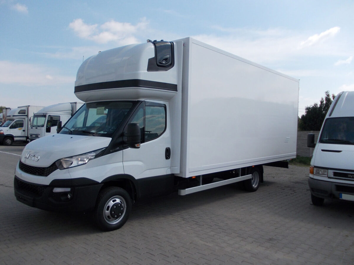 AERO-SPACE Seitenflügel für Iveco Daily 2014 NEU, Normalfahrerhaus B 2150, Ü 40mm für abc aeroline